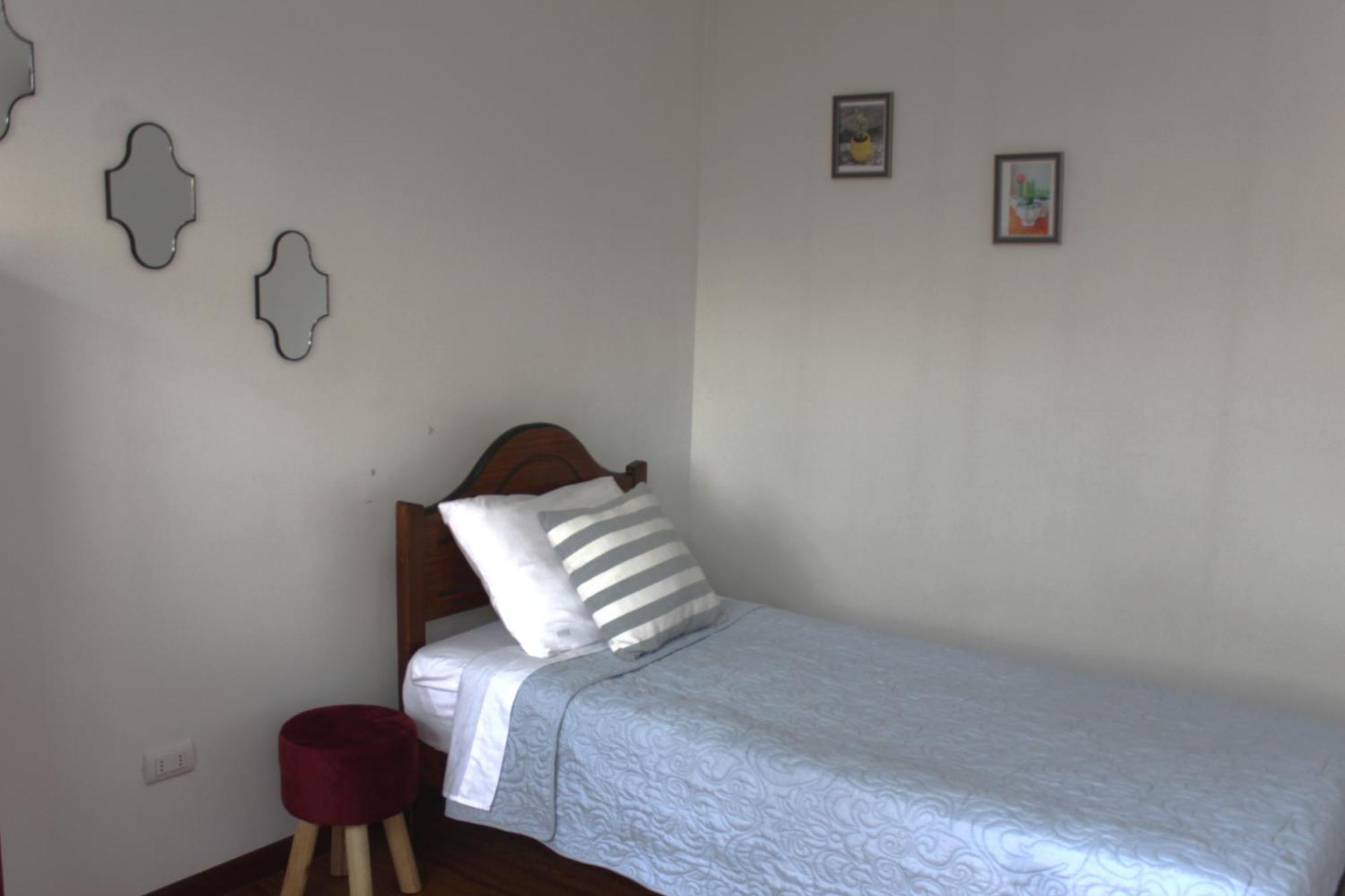 Aero Hostal Santiago Buitenkant foto